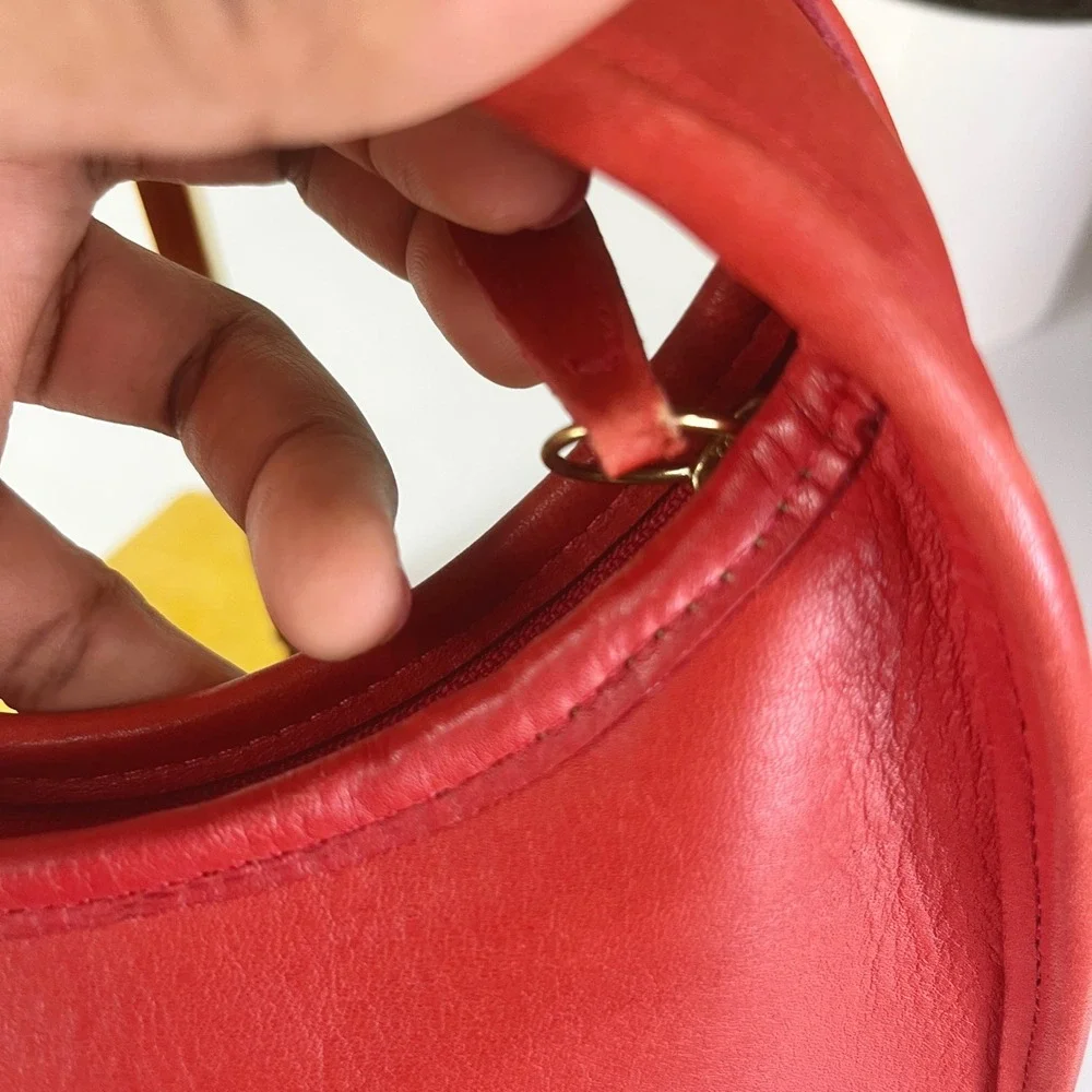 ♡COACH♡ Vintage 9020 Small Ergo Red Zip Shoulder Style Bag